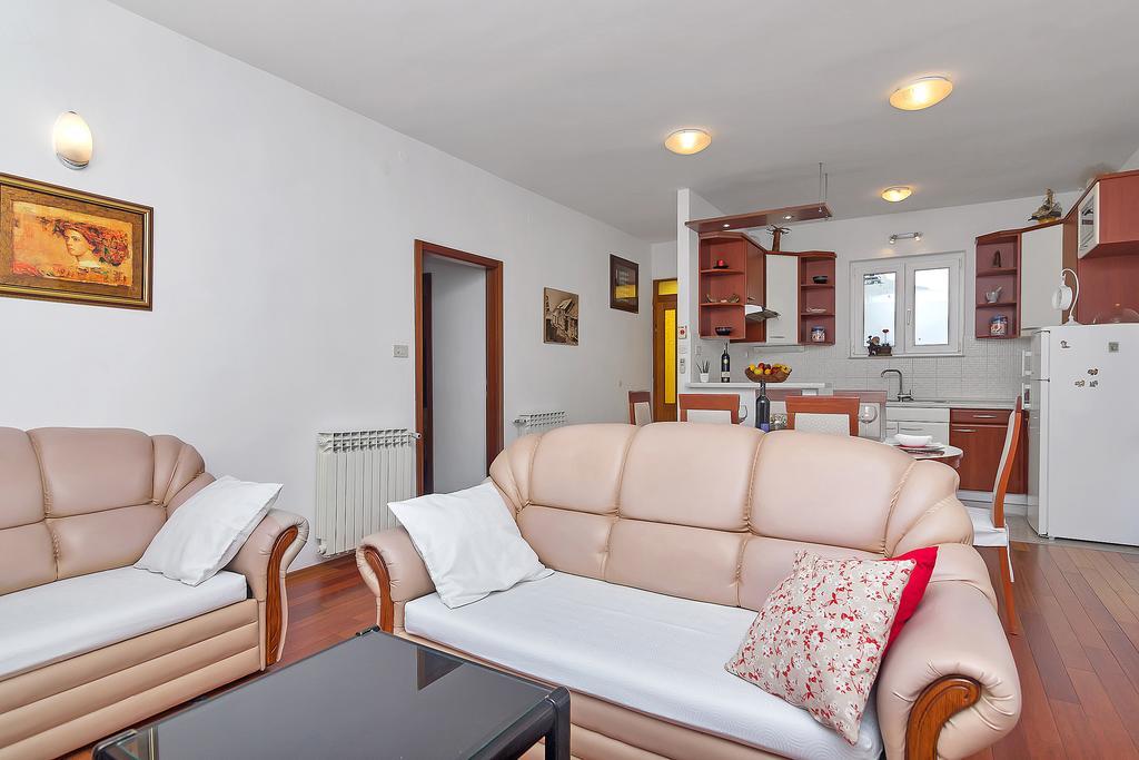 Apartments Smiljka Макарска Экстерьер фото